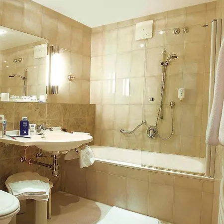 Eurothermenresort מלון באד אישל