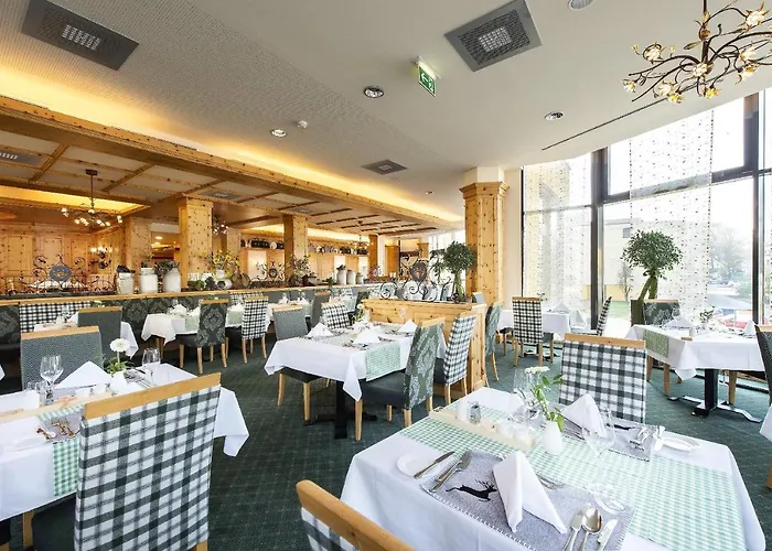 Hotel Eurothermenresort - Royal 4-sterne Superior 4*